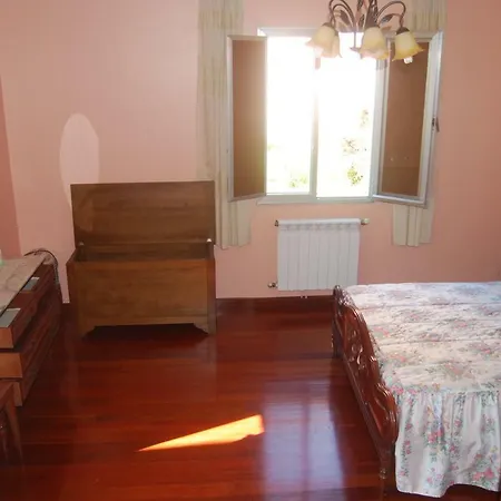 Casa En Cabanas,Amplia,Jardin, Vistas