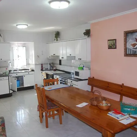 Casa En Cabanas,Amplia,Jardin, Vistas *
